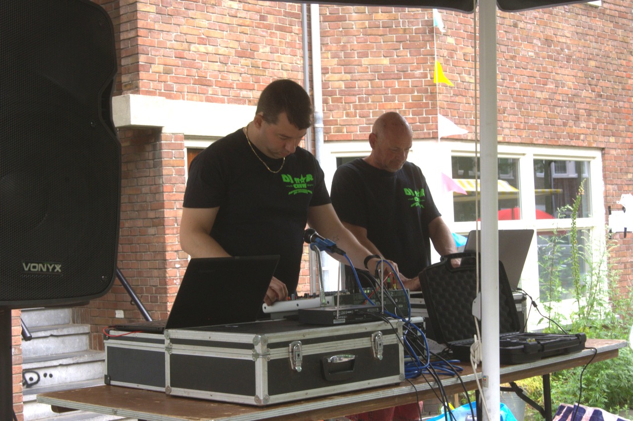 ../image/135246-pgtschuringa0360_de_muziek.jpg
