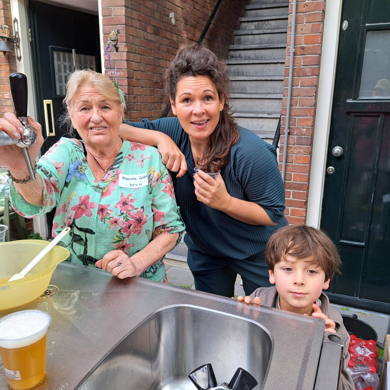 ../image/143500-pgmgelders05_de_bardames.jpg